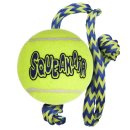 KONG Hundespielzeug Squeakair Ball mit Tau gelb